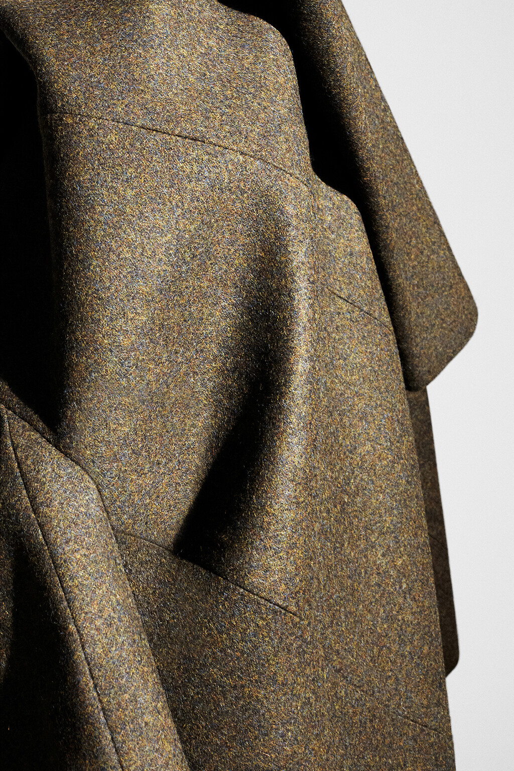 Cos - © Thomas Lohr Studio