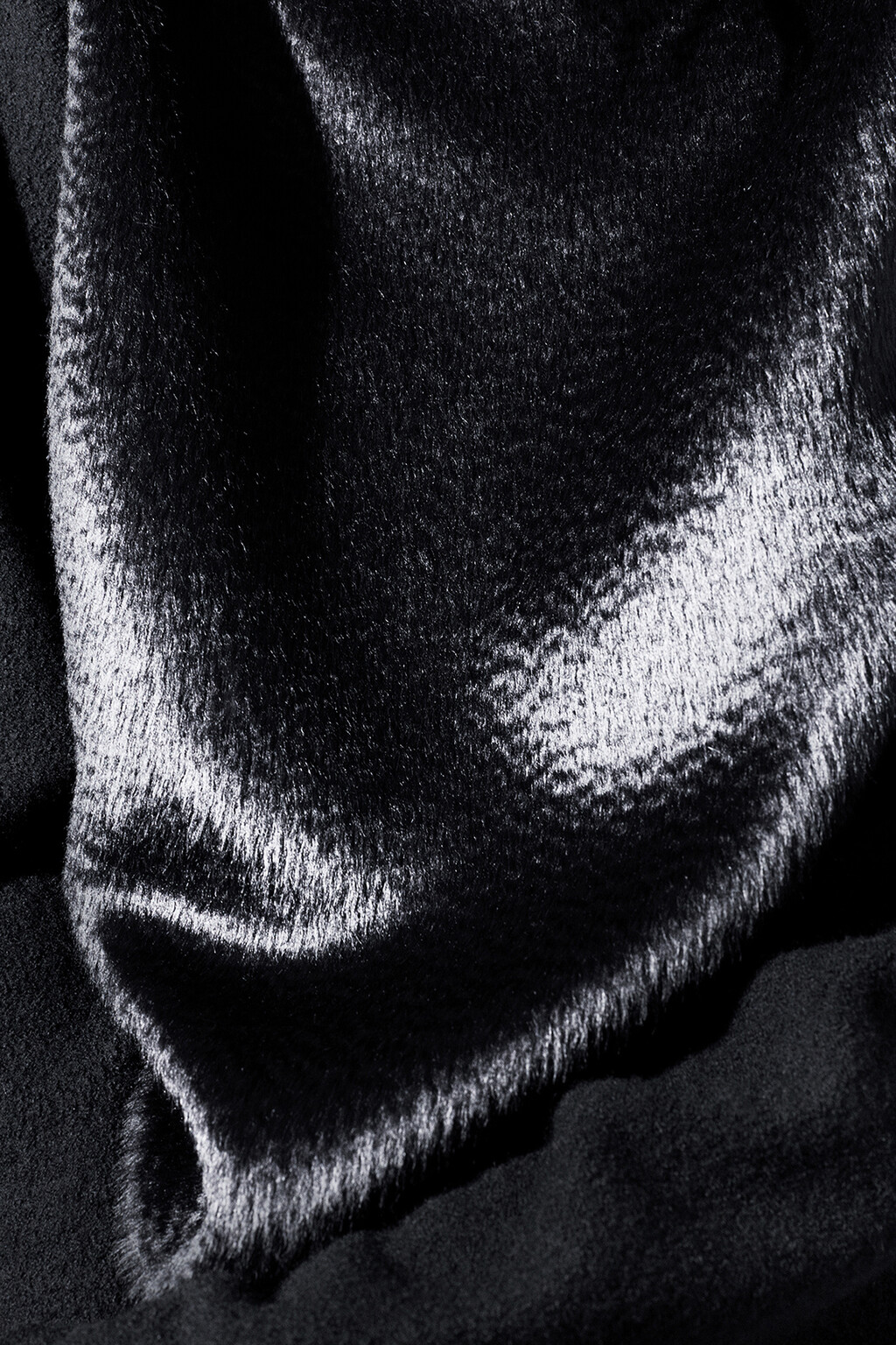 Cos - © Thomas Lohr Studio