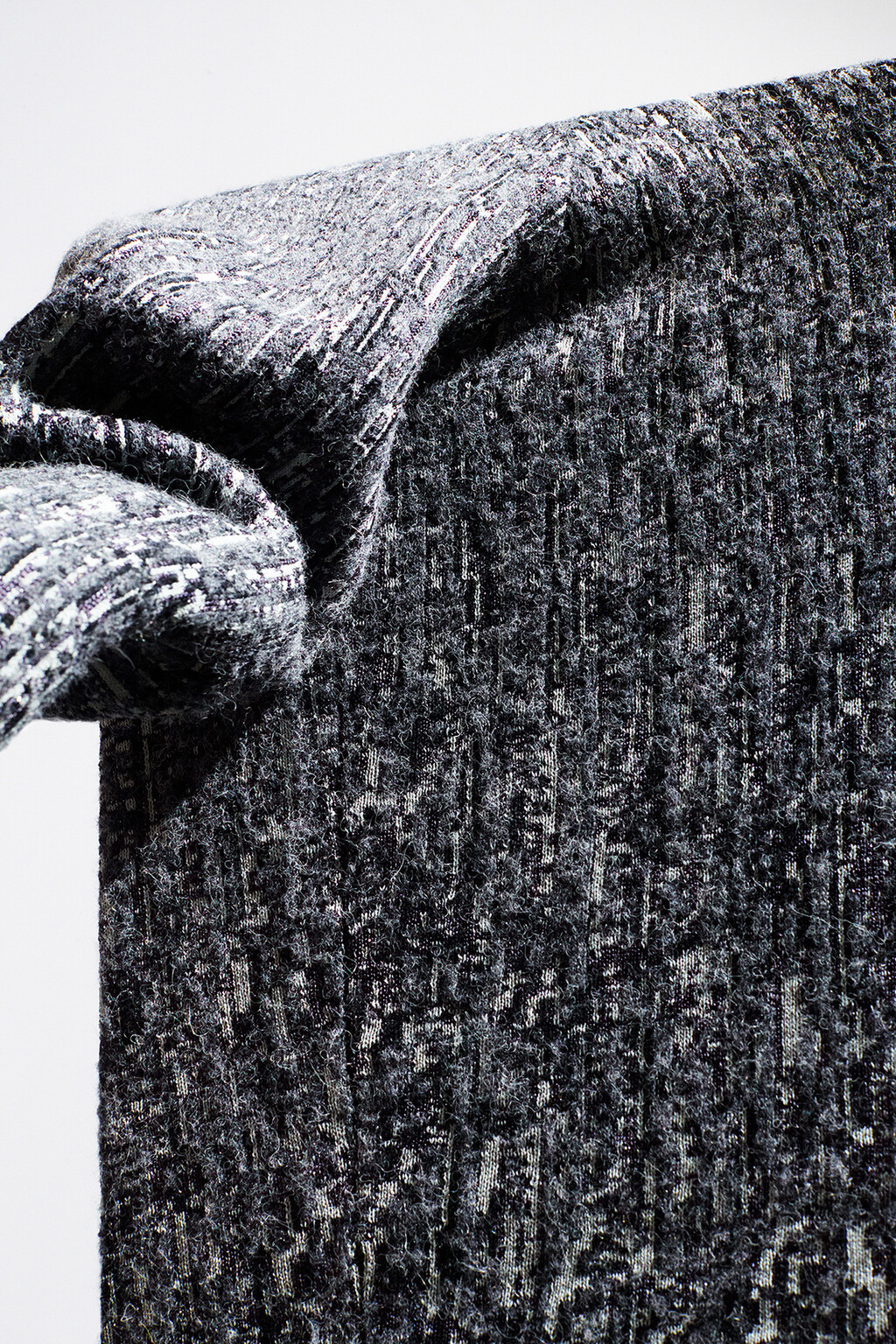 Cos - © Thomas Lohr Studio