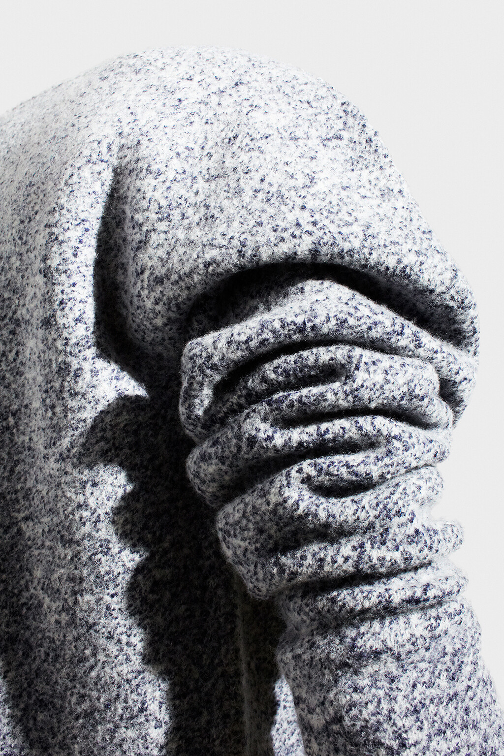 Cos - © Thomas Lohr Studio