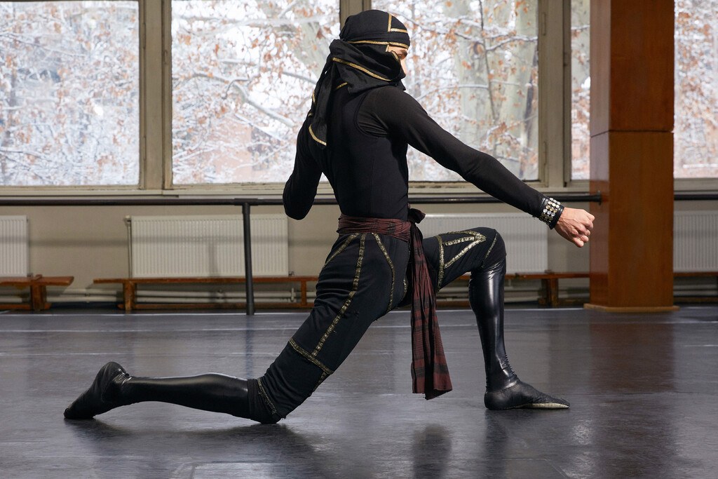 The Travel Almanac - © Thomas Lohr Studio