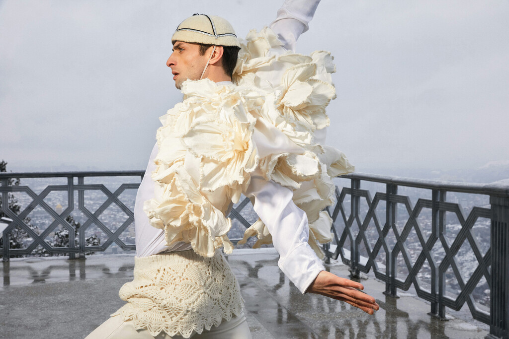 The Travel Almanac - © Thomas Lohr Studio