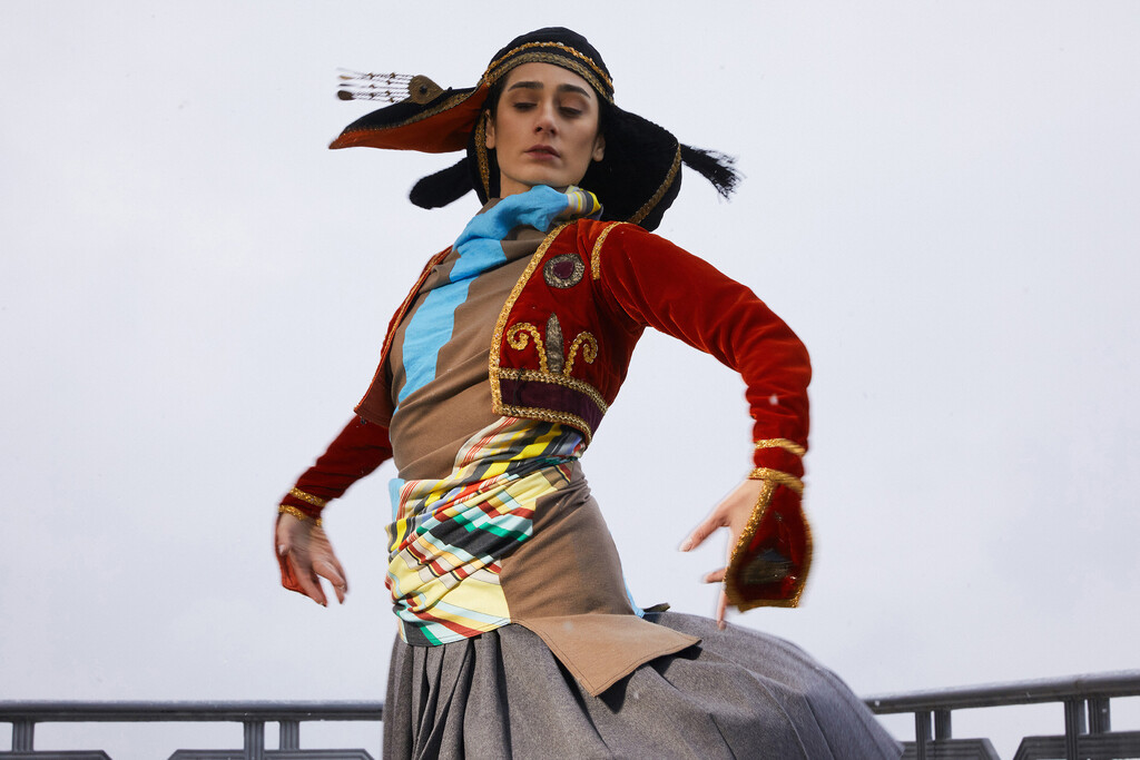 The Travel Almanac - © Thomas Lohr Studio