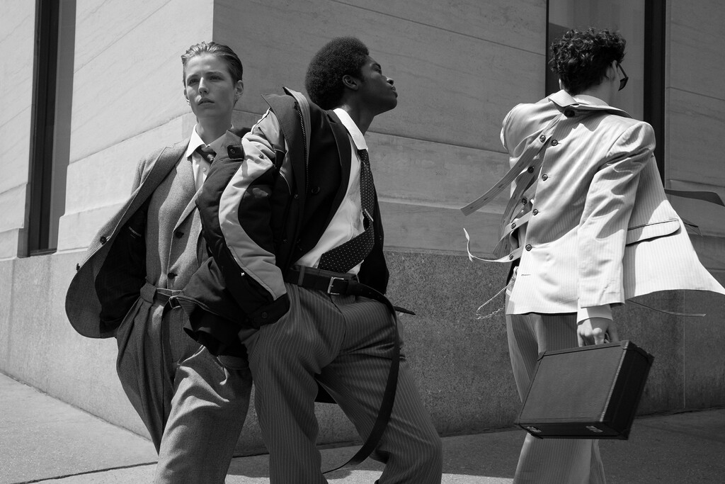 V Man - © Thomas Lohr Studio