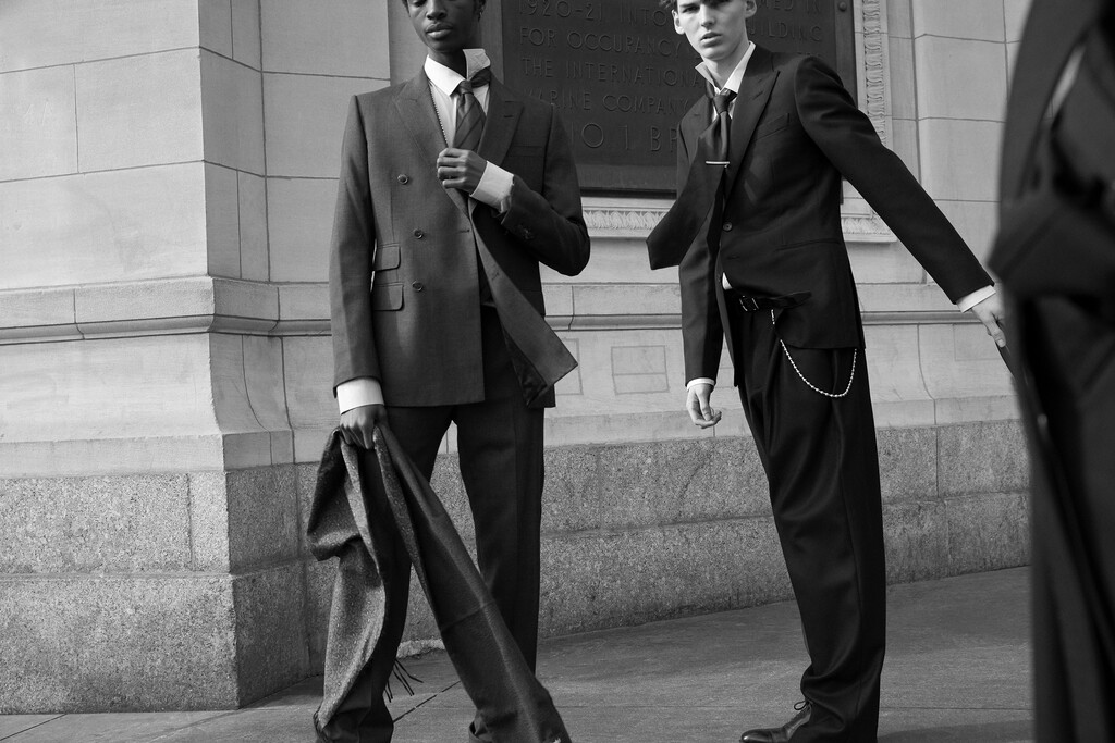 V Man - © Thomas Lohr Studio